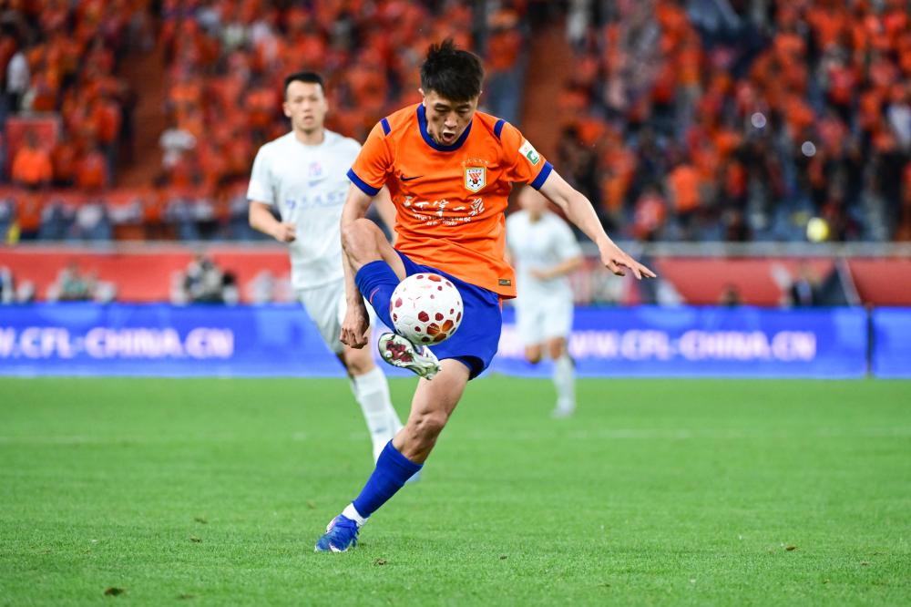 田径新星吉迪勇夺世界冠军刷新赛道纪录的辉煌瞬间